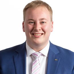 Brad Olsen Headshot Cropped